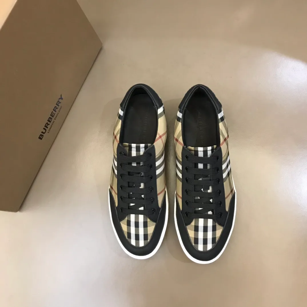 p360 "BURBERR*" men's classic low-top sneakers are reinterpreted in Vintage checkered cotton and matte calfskin, decorated with a new brand logo. First-layer sheepskin lining, embossed Burberry logo on the heel, and original TPU outsole! Size: 38-44
